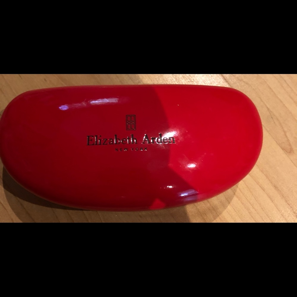 Elizabeth arden sunglasse case